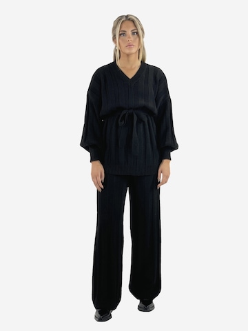 Elara Hausanzug in Schwarz: Vorderseite