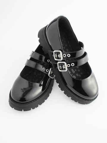 Pantofi de la Next pe negru