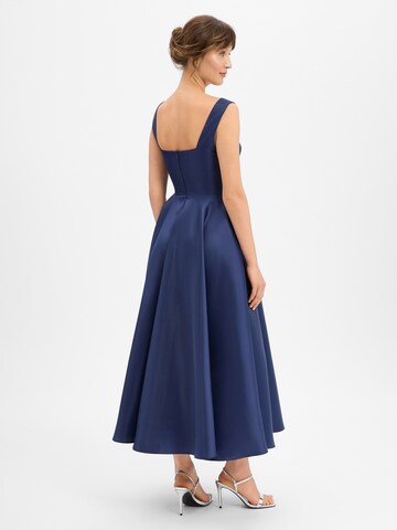 Marie Lund Abendkleid in Blau