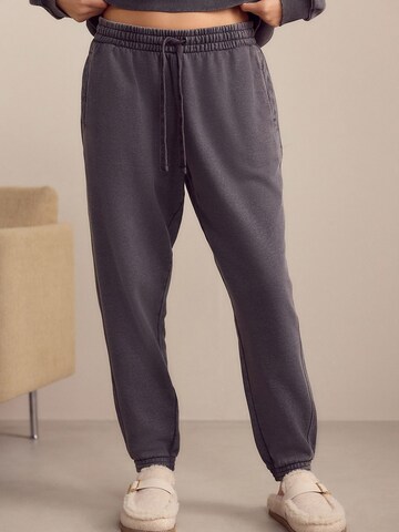 Regular Pantalon fonctionnel Next en gris : devant