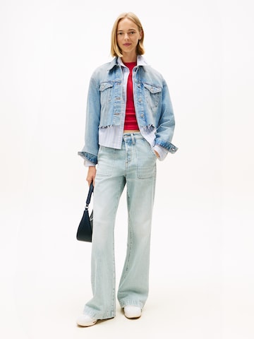 Tommy Jeans Φθινοπωρινό και ανοιξιάτικο μπουφάν σε μπλε