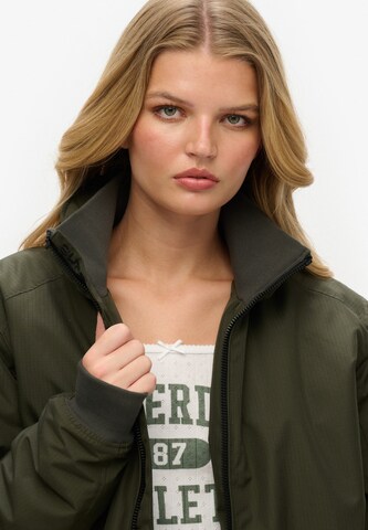 Superdry Tussenjas in Groen
