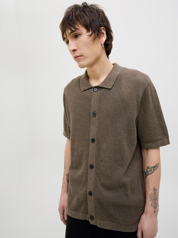 JACK & JONES Comfort fit Button Up Shirt in Beige
