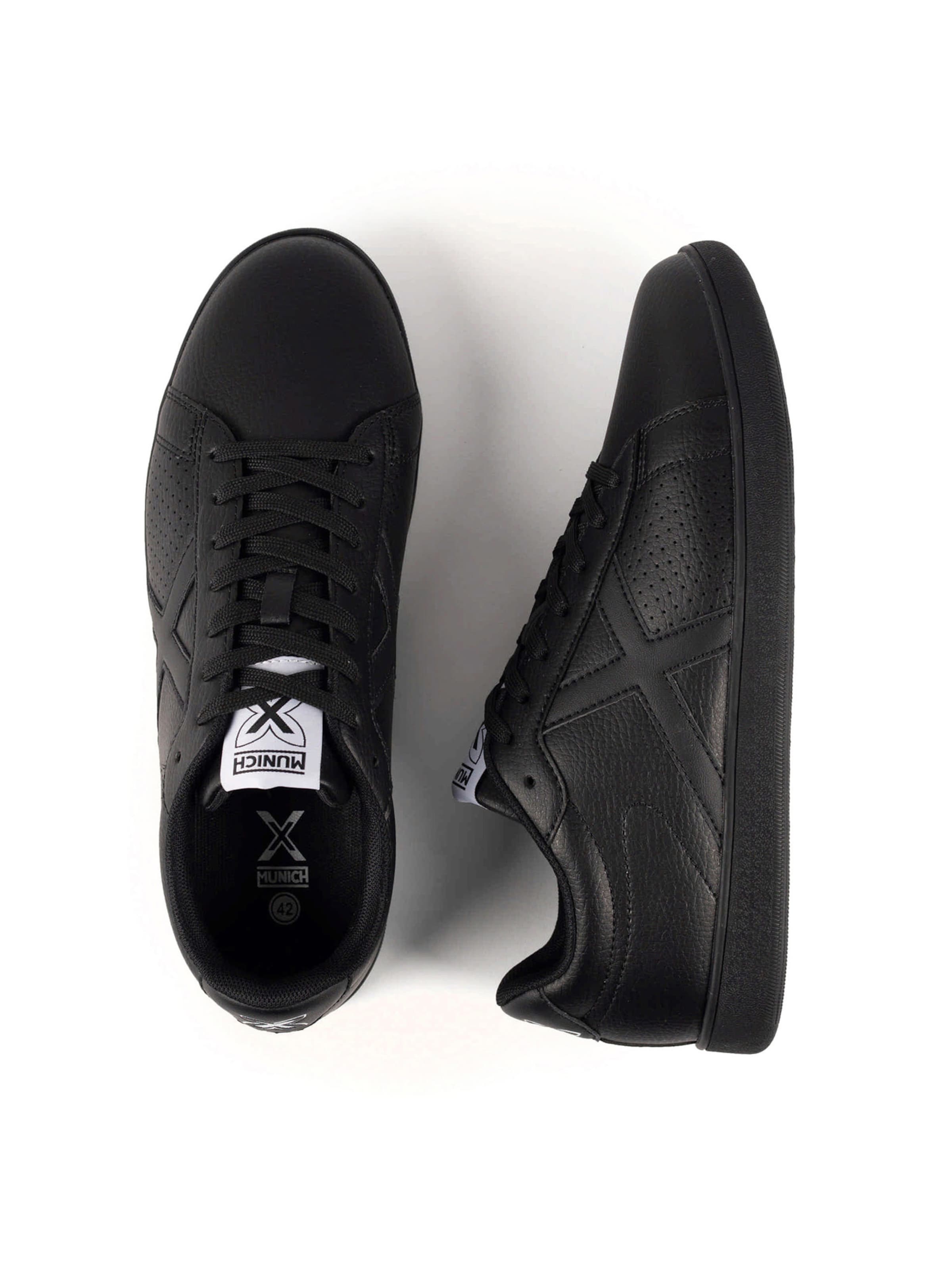 Baskets basses 'Open' MUNICH en noir