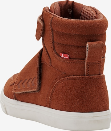 Hummel Sneakers in Brown