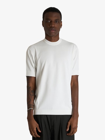 T-Shirt LOW BRAND en blanc : devant