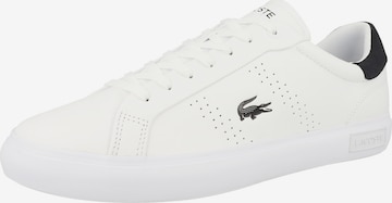 LACOSTE - Sapatilhas baixas ' Powercourt 2.0 ' em branco: frente