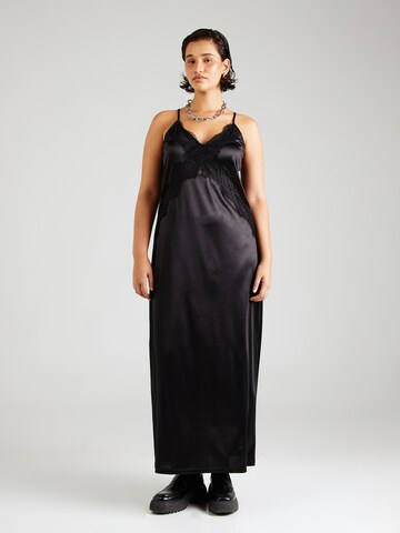 Vero Moda Curve Платье 'VMCAnni' в Черный: спереди