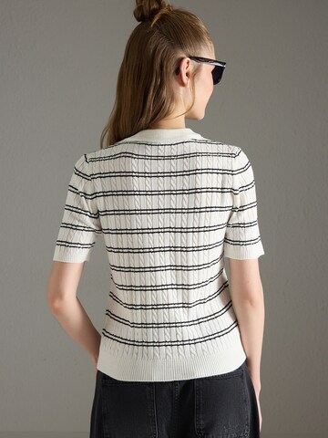 Trendyol - Pullover em bege