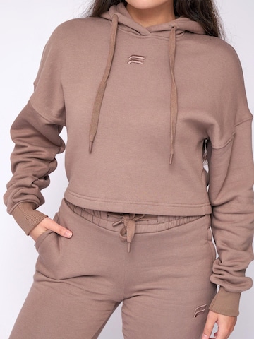 Fortex Fitness - Sudadera 'Essential Cropped Hoodie' en marrón