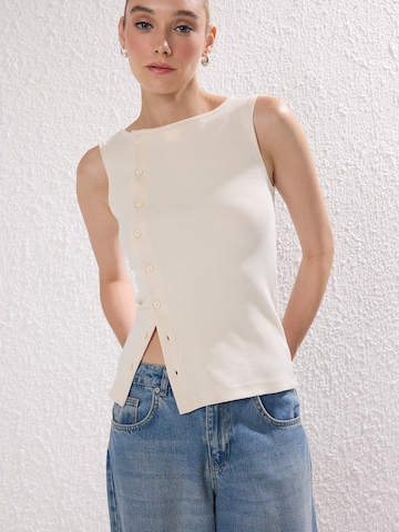 Trendyol Top - Sivá: predná strana