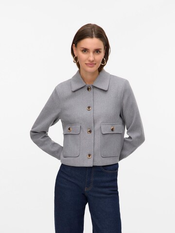 Veste mi-saison 'VMCAYA' VERO MODA en gris : devant