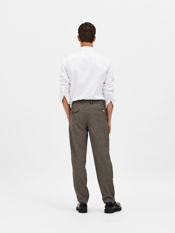 SELECTED HOMME Regular Pleat-Front Pants 'Troy' in Brown