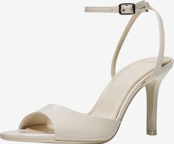 BershkaSandale s remenčićima - bijela boja: prednji dio