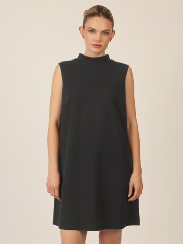 APART Kleid in Schwarz: Vorderseite