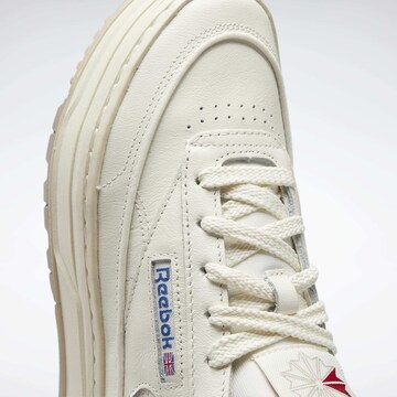 Sneaker alta 'Club C Geo' di Reebok in beige