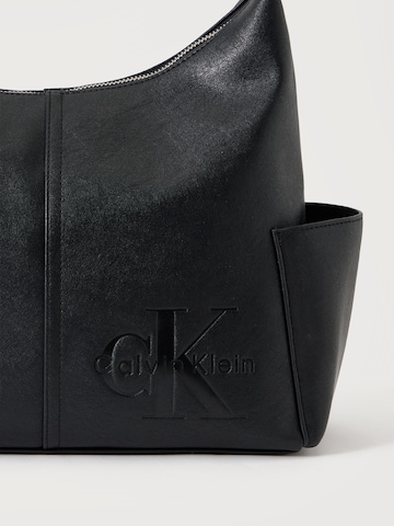Calvin Klein Taška přes rameno – černá