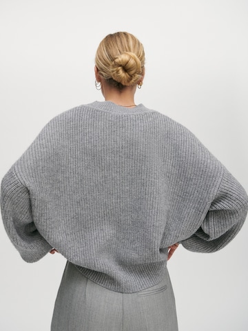 ABOUT YOU x Marie von Behrens Sweater 'Ida' in Grey