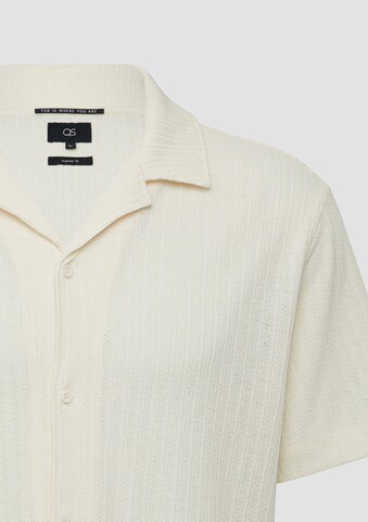 Coupe regular Chemise QS en beige