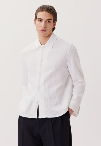Studio Seidensticker Regular fit Button Up Shirt 'Studio' in White: front