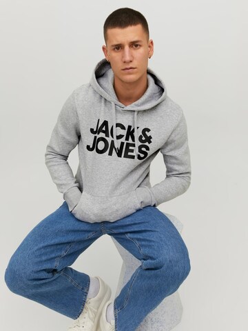 JACK & JONES Sweatshirt in Grau