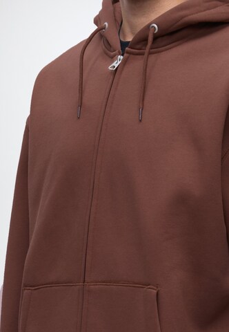 Veste de survêtement 'Norton' Vintage Industries en marron