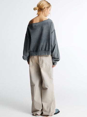 Pull&Bear Sweatshirt in Grau