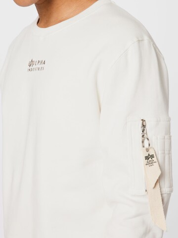 ALPHA INDUSTRIES Sweatshirt in Wit