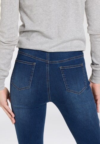 ARIZONA Flared Jeans in Blau