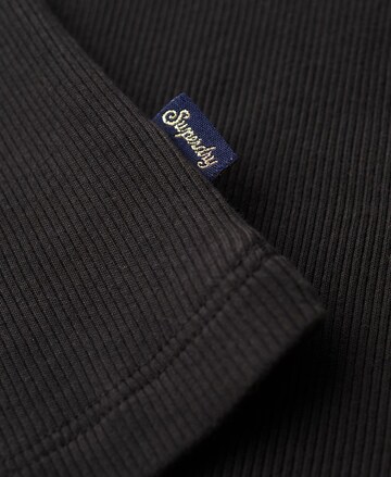 Superdry Top 'Essential' in Black