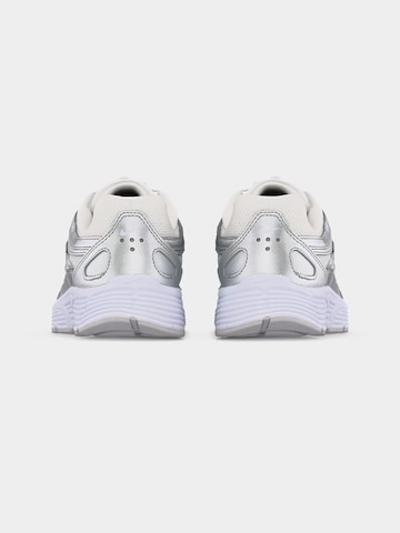 Nike Sportswear Tenisky 'P-6000' – bílá