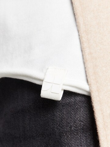 Tricou de la s.Oliver pe alb