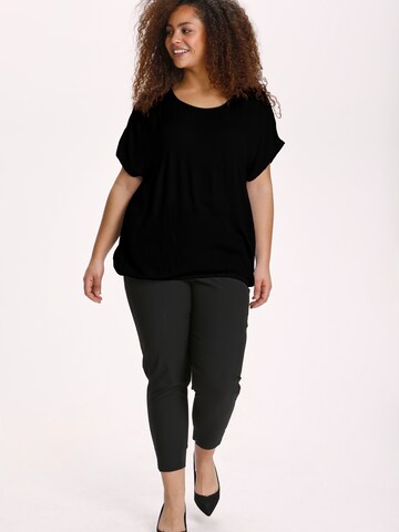 KAFFE CURVE - Blusa 'Ami Stanley' en negro