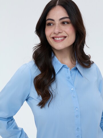 Chemisier Fiorella Rubino en bleu