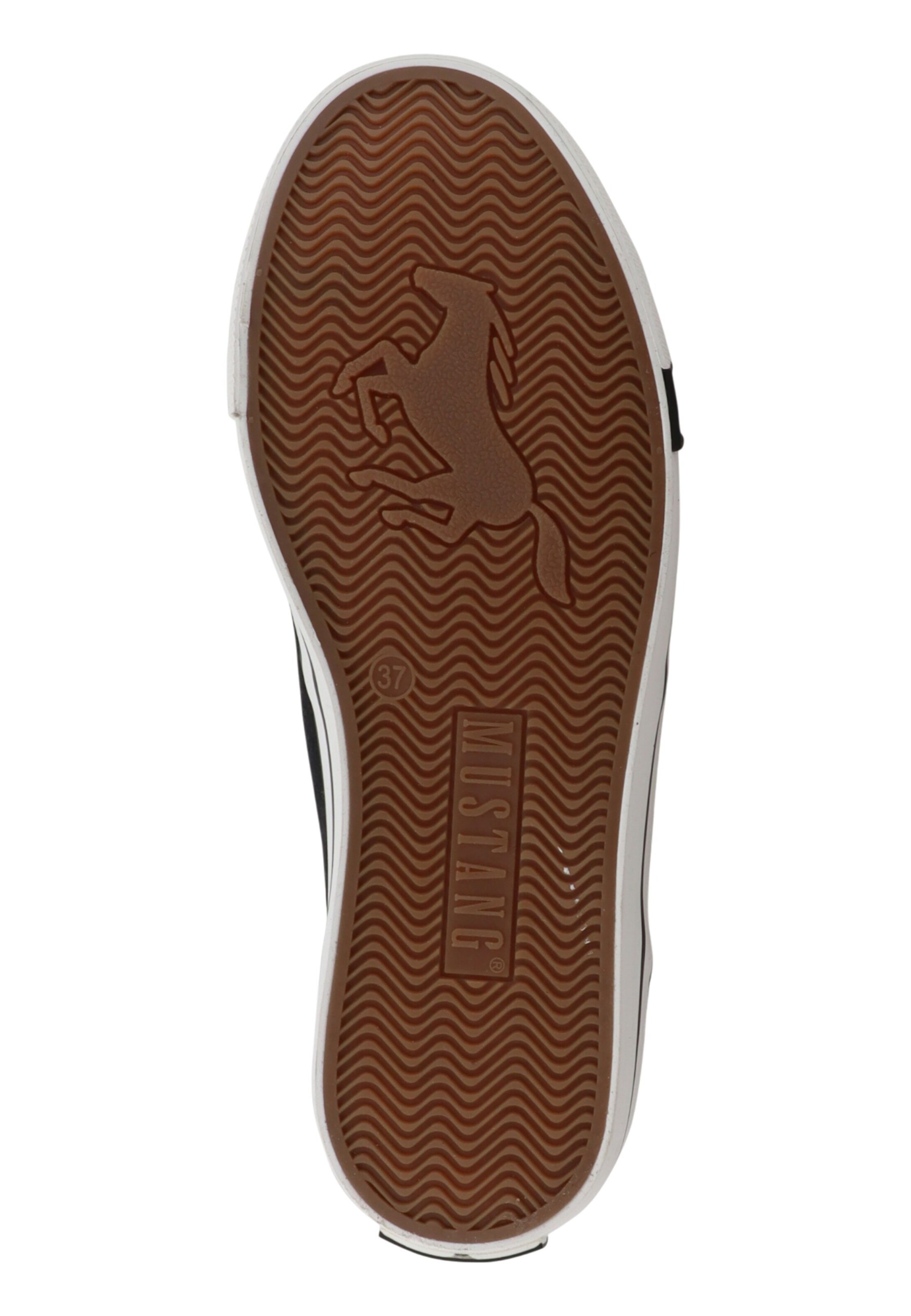 MUSTANG - Sapatilhas baixas em preto