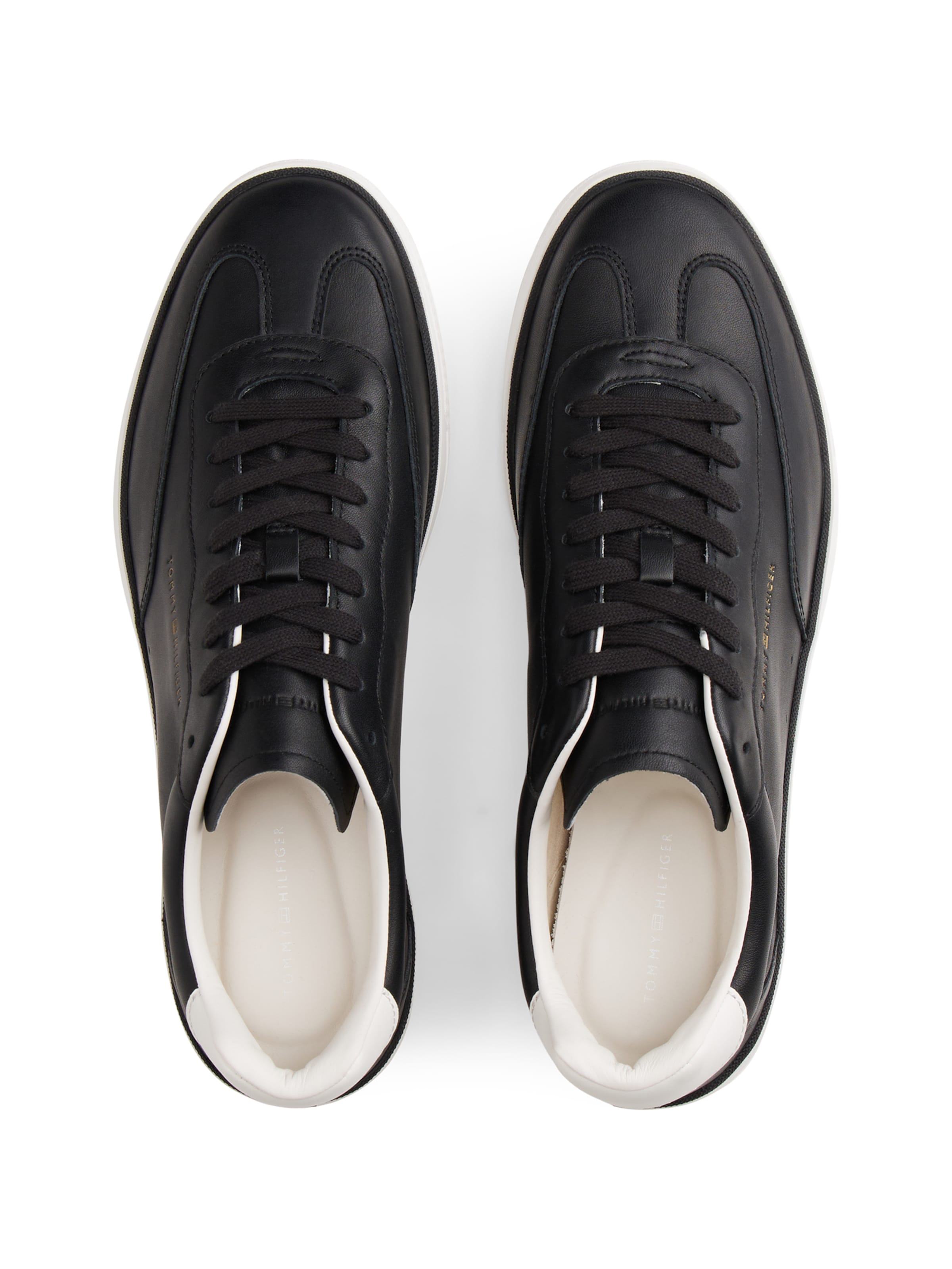Sneaker low de la TOMMY HILFIGER pe negru