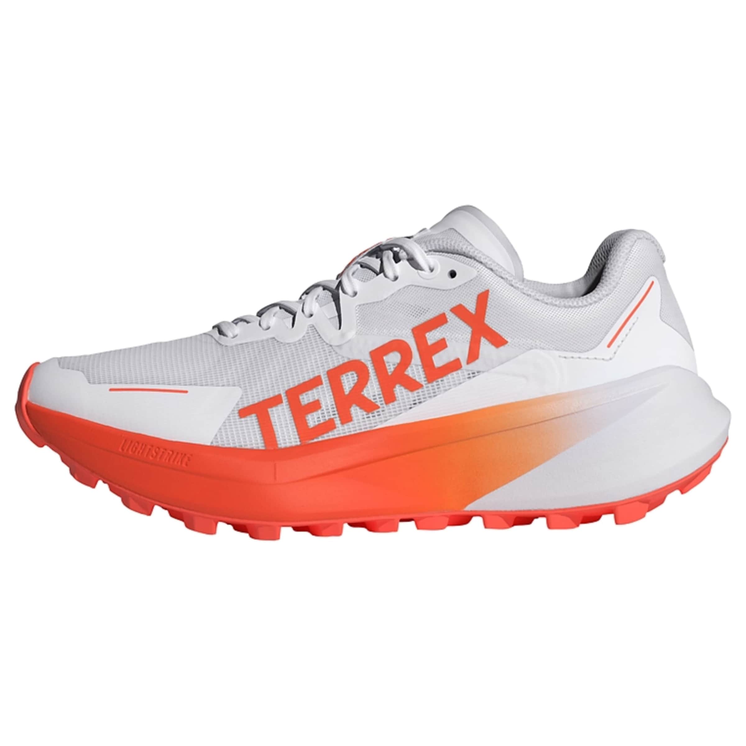 ADIDAS TERREX - Zapatos bajos 'Agravic 3' en blanco: frente