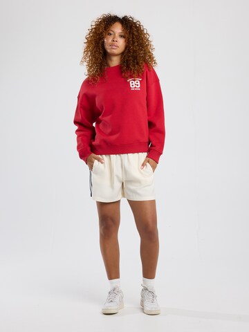 America Today Sweatshirt in Red