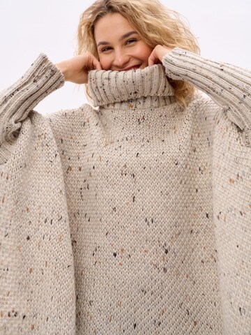Blue Shadow Pullover‌‌‌‌‌‌‌‌‌‌ in Beige
