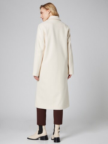 Guido Maria Kretschmer Women Between-seasons coat 'Kaili' in White