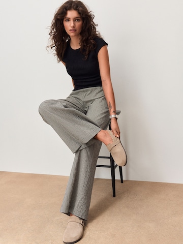 T-shirt Next en noir