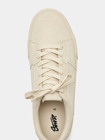 Pull&Bear Sneaker in Beige