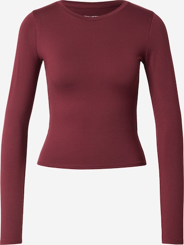 Tricou de la HOLLISTER pe roșu: față