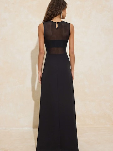 Rochie de seară de la Trendyol pe negru