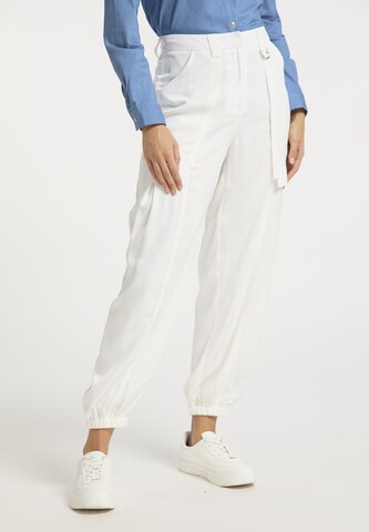usha BLUE LABEL Tapered Cargo Pants in White: front
