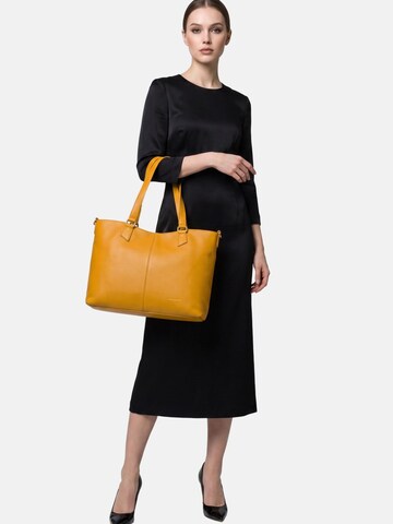 Borsa a spalla 'Borsa a Spalla Donna Pelle Genuina Virginia Rhinè 43x31 cm' di Virginia Rhinè in giallo