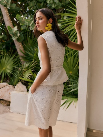 Friends Like These Жилет от костюма в Белый