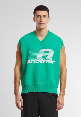 Another Cotton Lab Slipover in Green: front