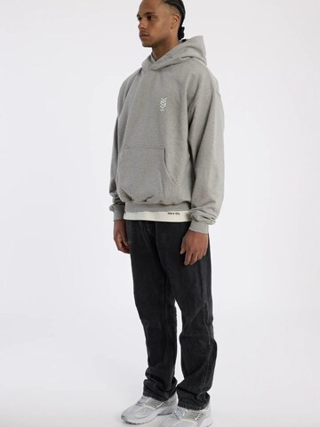 YSPT Studio Sweatshirt 'STONEWALL' in Grey