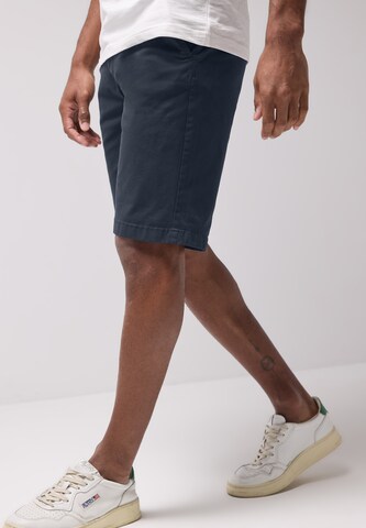 Street One MEN Regular Chinohose in Blau: Vorderseite